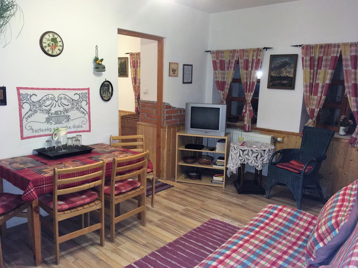 Bakonyi Apartmanhaz Eplény Zewnętrze zdjęcie