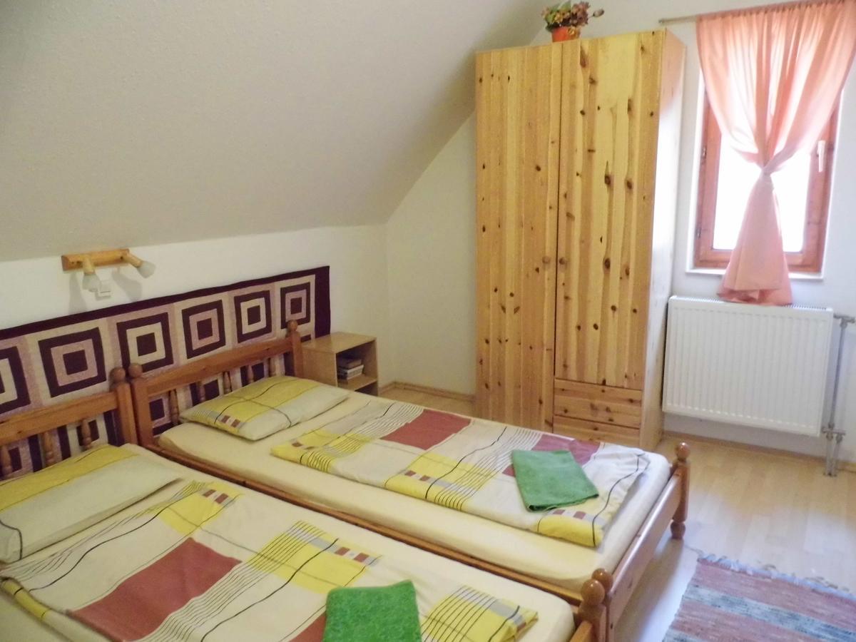 Bakonyi Apartmanhaz Eplény Zewnętrze zdjęcie